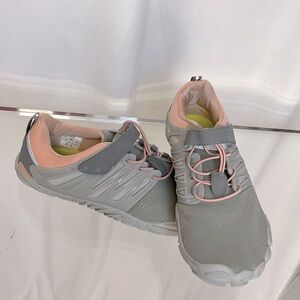 SPORTS water sneaker gray/ pink trim quick tie & velcro vibram souls boat shoes